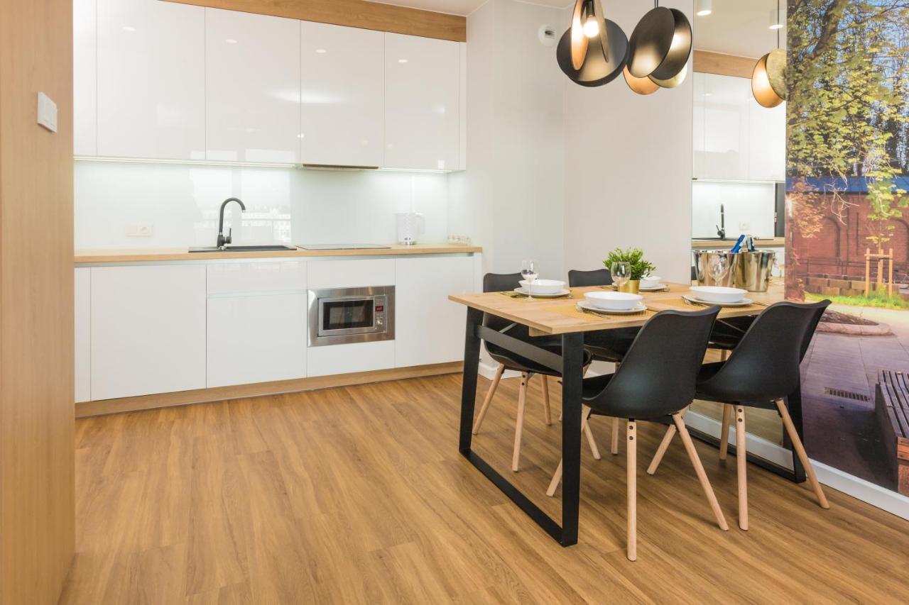Royal Manu Apartment Netflix Lodž Exteriér fotografie